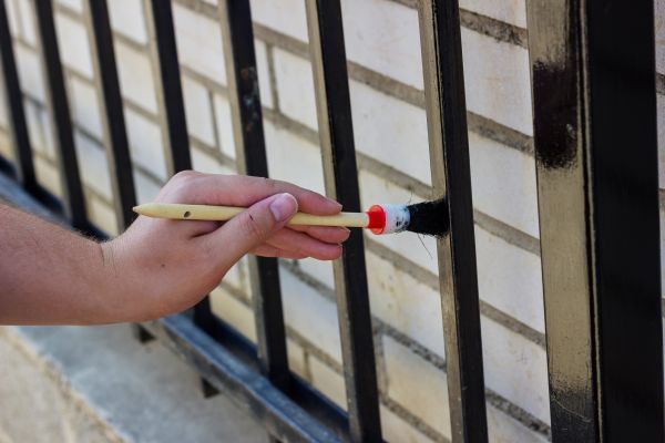 Aluminum Fence Painting in Albany